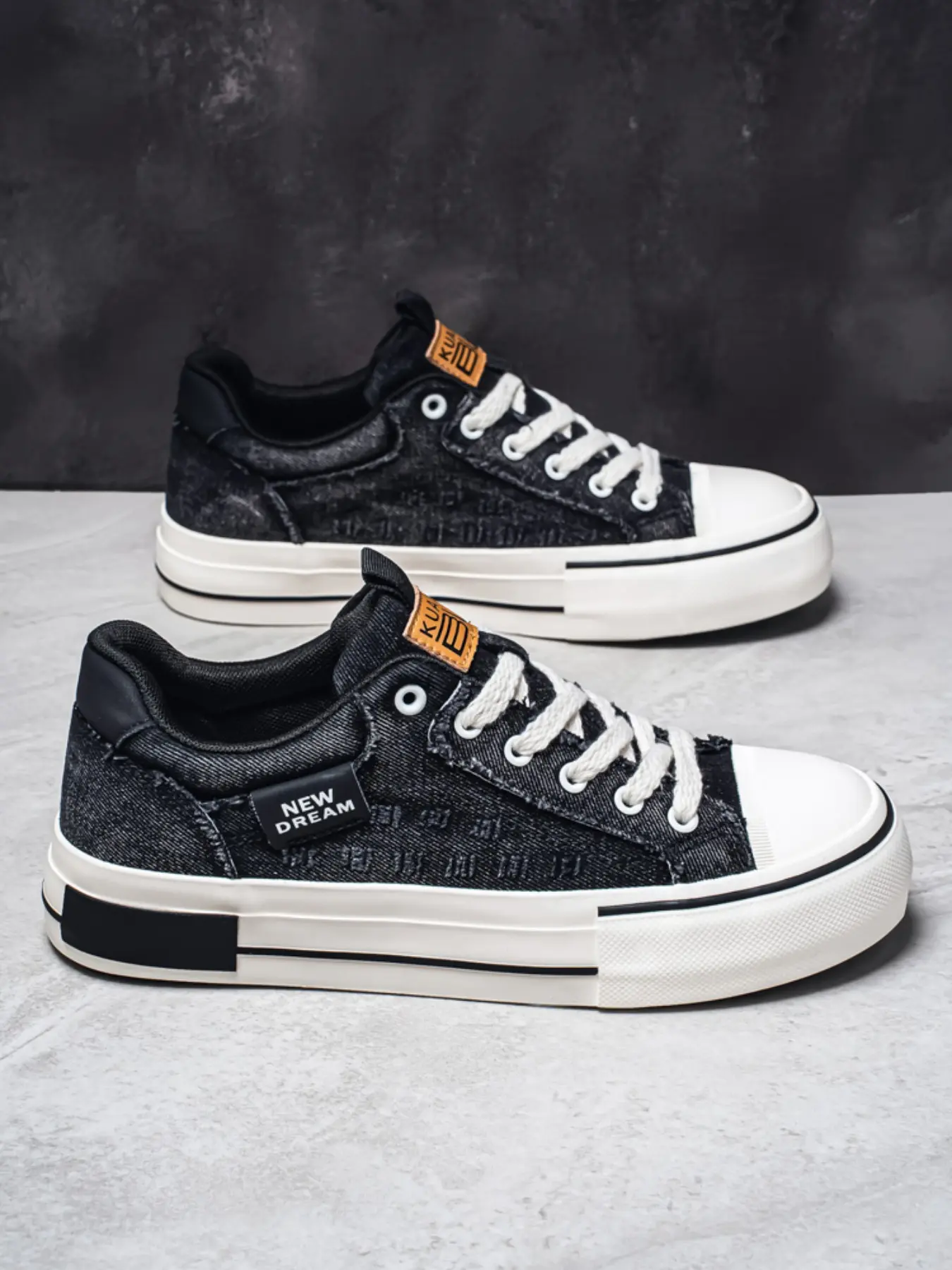 Men's Vintage Washed Denim Canvas Sneakers, Low Top Lace-Up Casual Skate Shoes, Anti-Slip Thick Rubber Sole, All-Season Streetwear