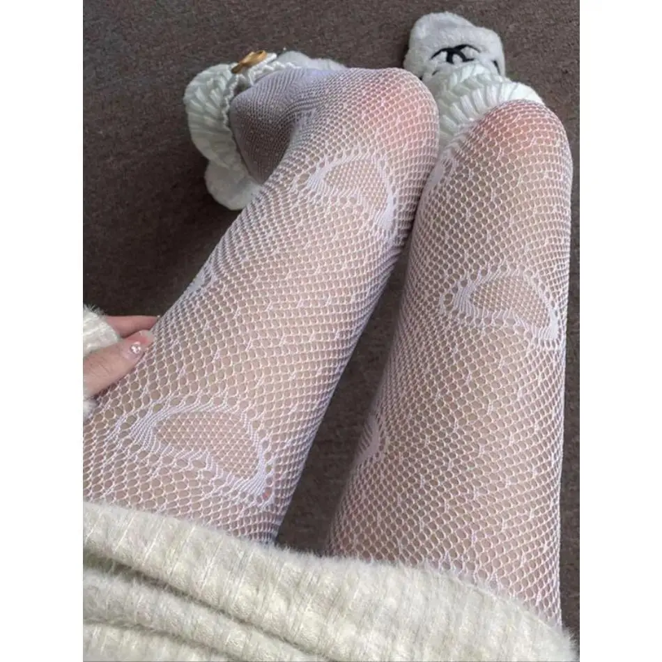 2026 New Women's Sheer Heart Pattern Hollow‑Out Fishnet Tights, Elastic Stretchy Breathable Basic Pantyhose, Comfortable Fit Sheer Tights for Daily Outdoor Fall Wear