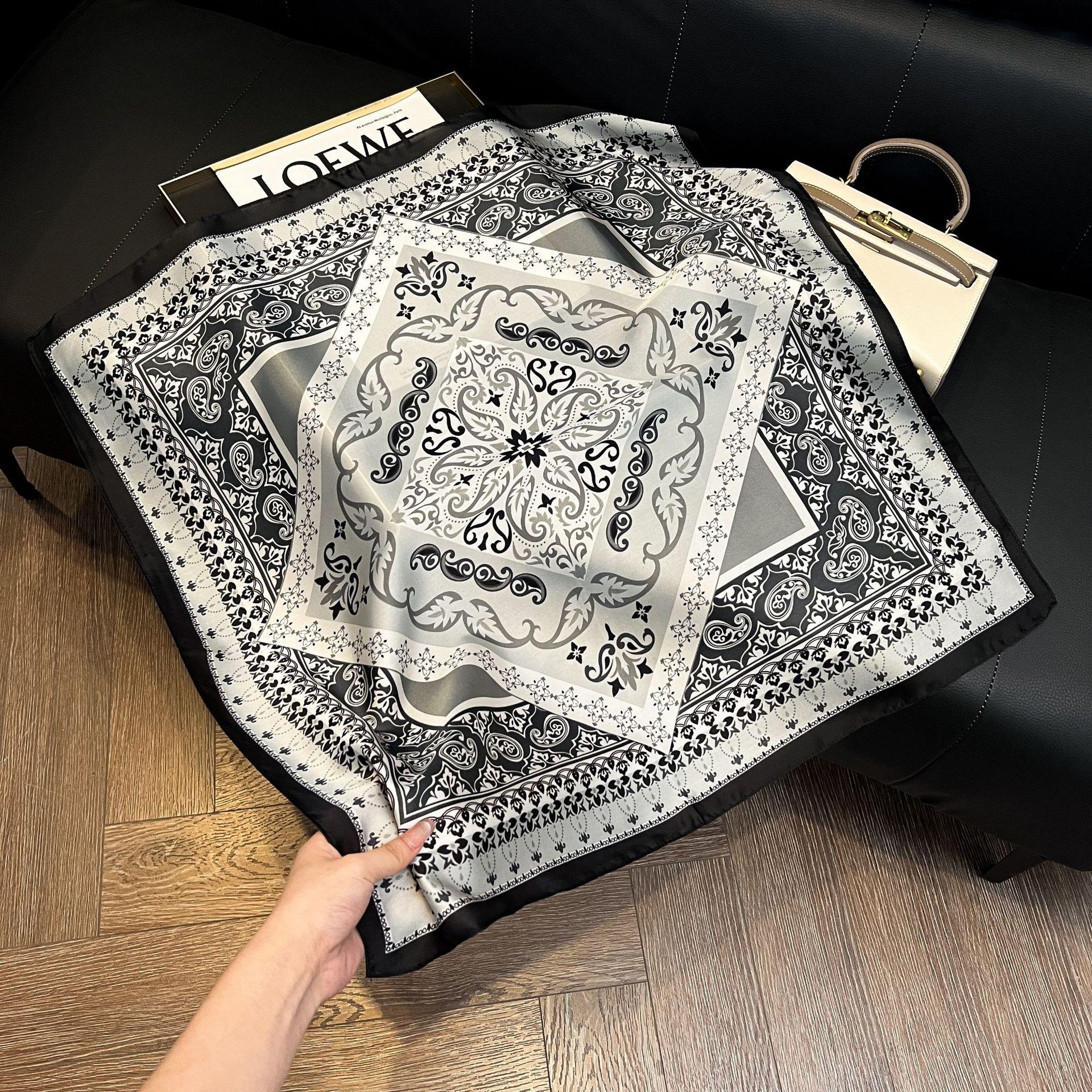 1pcs 70x70 Summer Breathable Scarf, Lightweight Headband Sun Protection, Butterfly Knot Waist Belt, Fashion Versatile Accessory 1pcs 70x70 Summer Breathable Scarf, Lightweight Headband Sun Protection, Butterfly Knot Waist Belt, Fashion Versatile Accessory