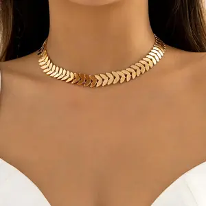 Vintage V Sequins Chain Choker Necklace for Women Punk Gold Color Leaves lavicle Chain Necklaces Jewelry Gift