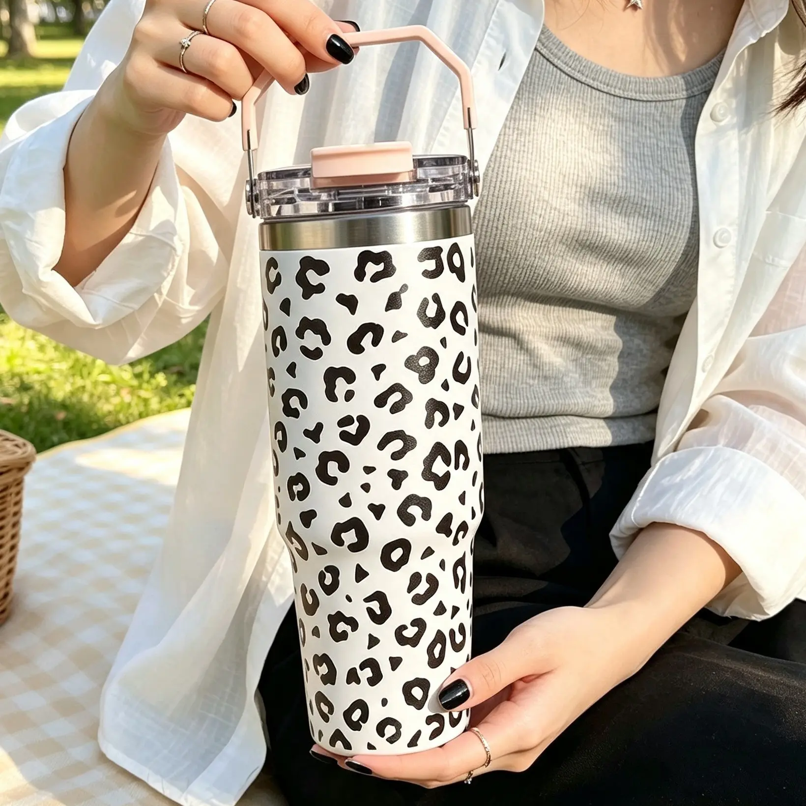 Leopard Print Stainless Steel Vacuum Insulated Cup, Tumbler, Portable Leak-proof Bottle with Flip Lid Straw and Handle, Coffee Travel Mug, Reusable Sports Bottle, Suitable for Sports, Travel, and Office, Gift for Women and Girls