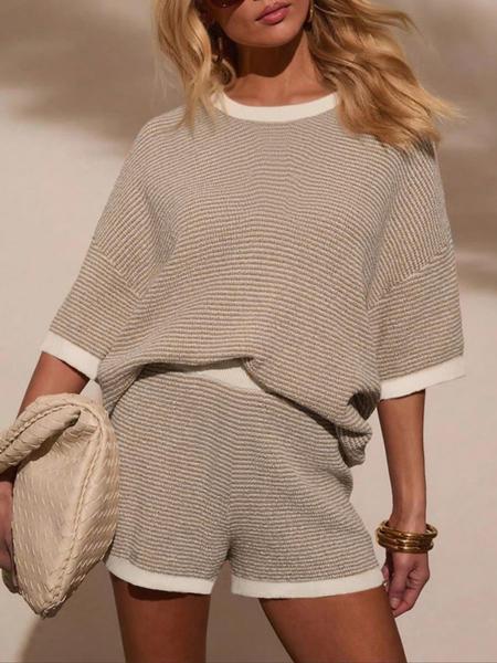 Women's Knitted Two-Piece Set for Spring and Autumn, Classic Round Neck Pullover Top and Elegant Shorts, Stylish and Casual, Casual Matching Set