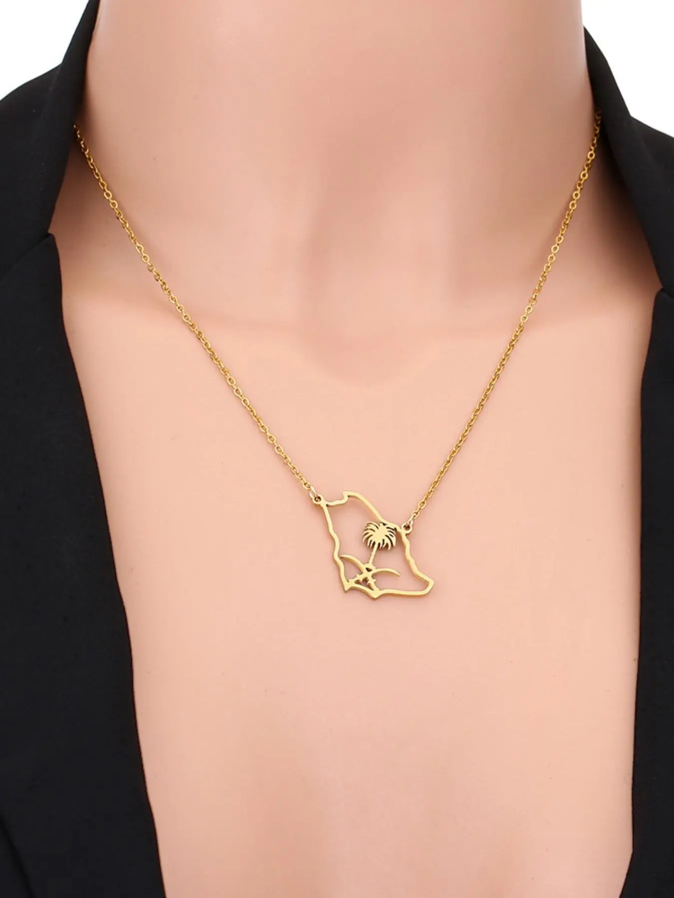 Fashion Saudi Arabia Map Pendant Necklace, Geometric Pendant, National Emblem Symbol, Unisex Charm Necklace, All Seasons Casual Style