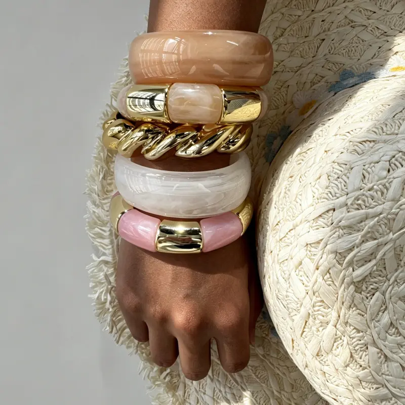 5 Pcs Women's Fashion Bracelets, Elegant Chunky Spiral & Acrylic & Metal Stretch Bangle Set, Casual Jewelry for Parties and Daily Wear