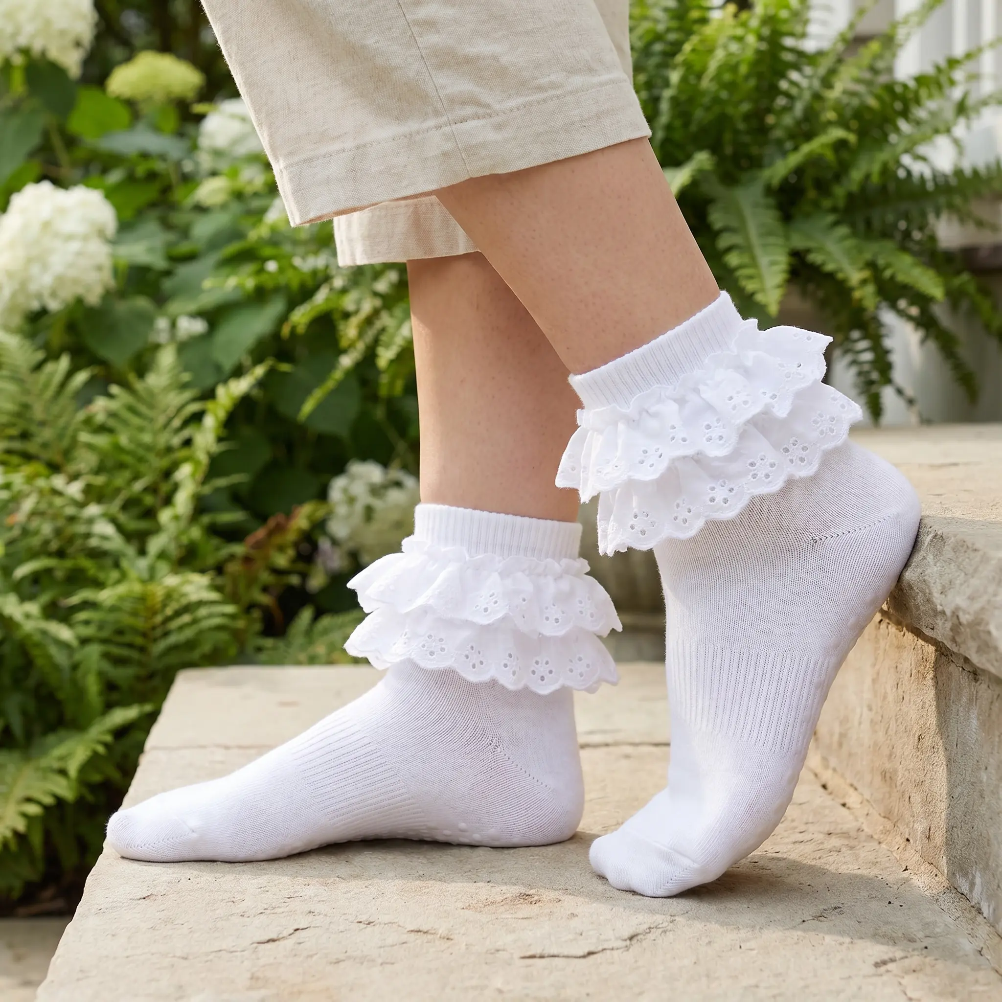 Women's Teenager Elegant Lace Ruffle Fold-Cuff Socks, Soft Breathable Cotton-Blend Ankle Dress Socks, Stretchy Frilly Socks for Mary Janes and Everyday Wear