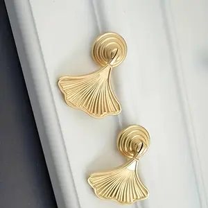 2-Pack Ginkgo Leaf Drawer Knobs, Reliable Wardrobe Door Handles, Ideal for Furniture Upgrade and Renovation, Durable and Stylish Design