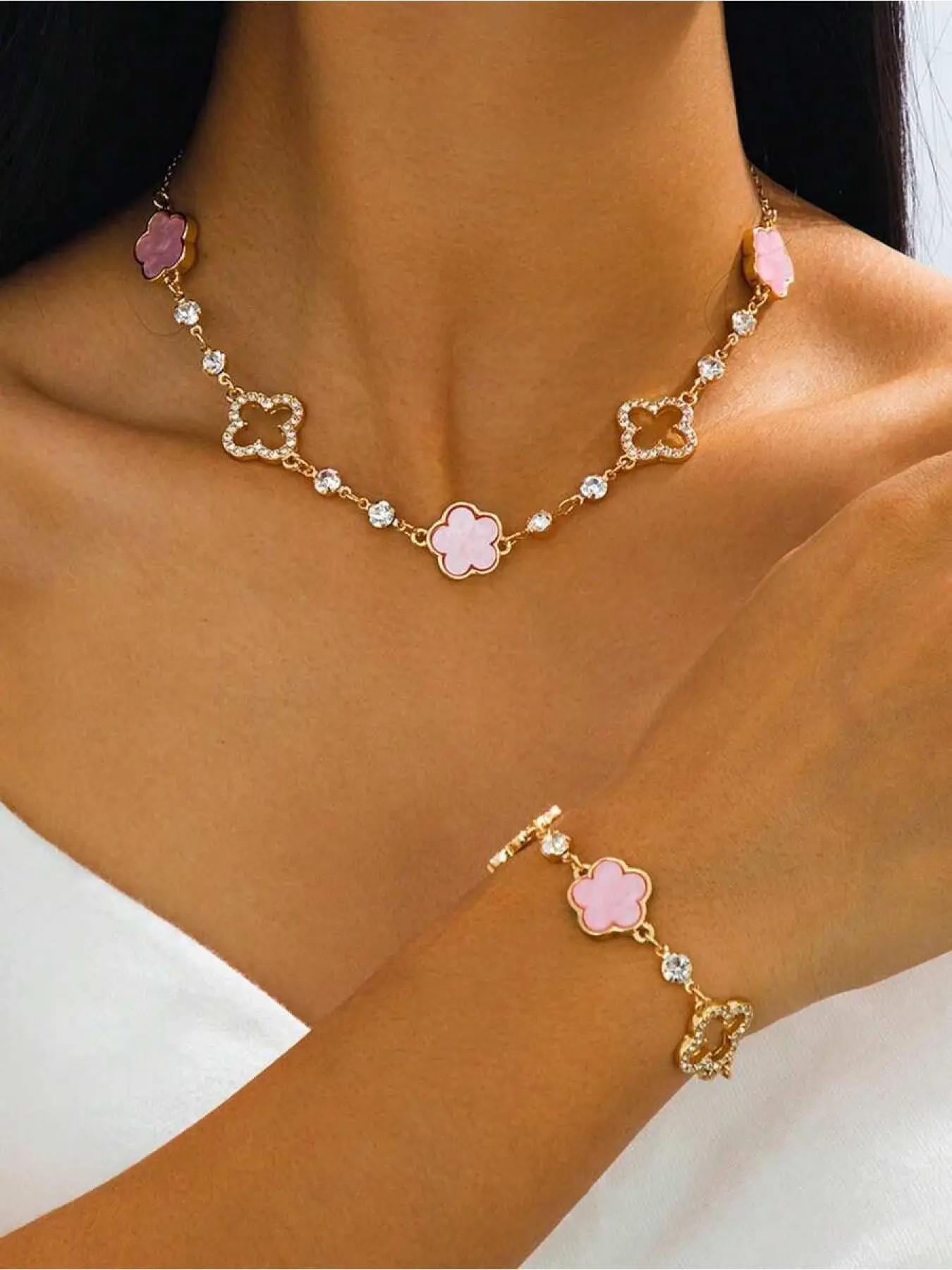 Four-Leaf Clover Crystal Jewelry Set, Necklace and Bracelet, Elegant Design with and Enamel, Sparkling Crystals