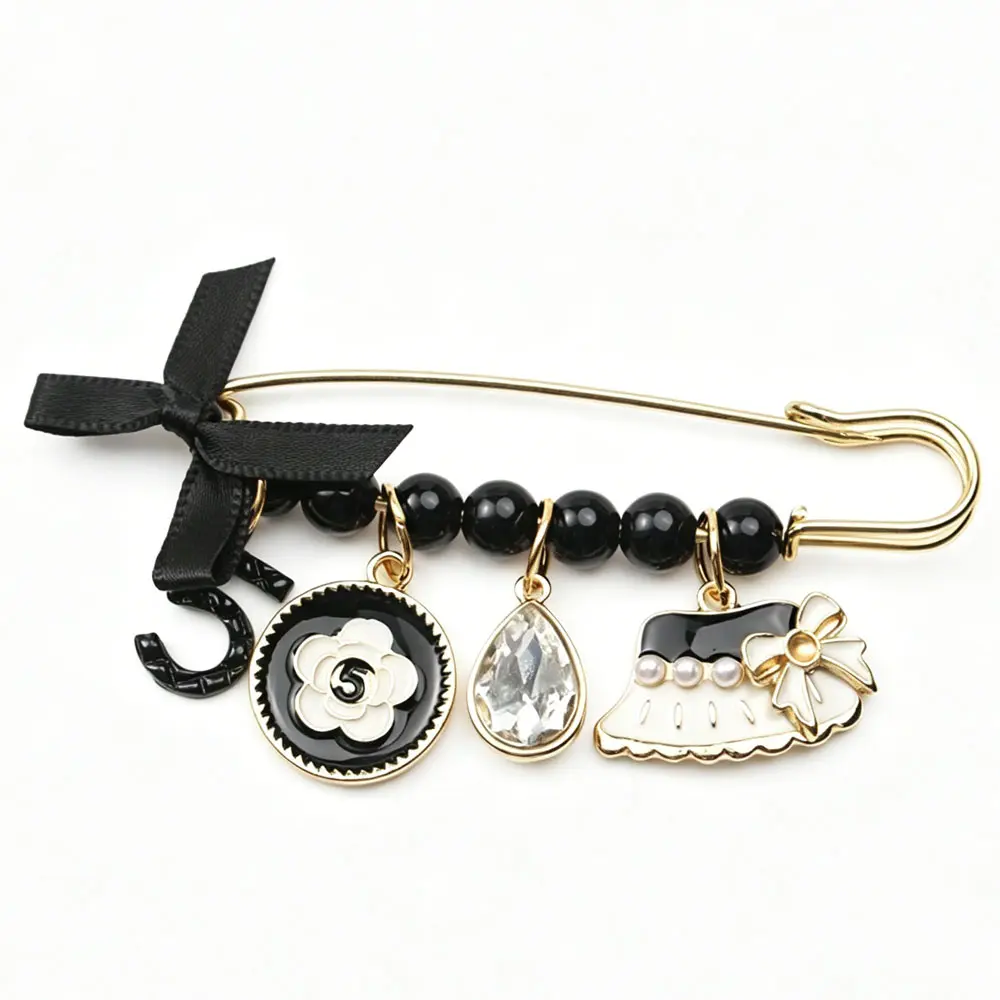 Small Fragrance Bow Brooch Chain Fringe Pin Coat Corsage Accessories for Women