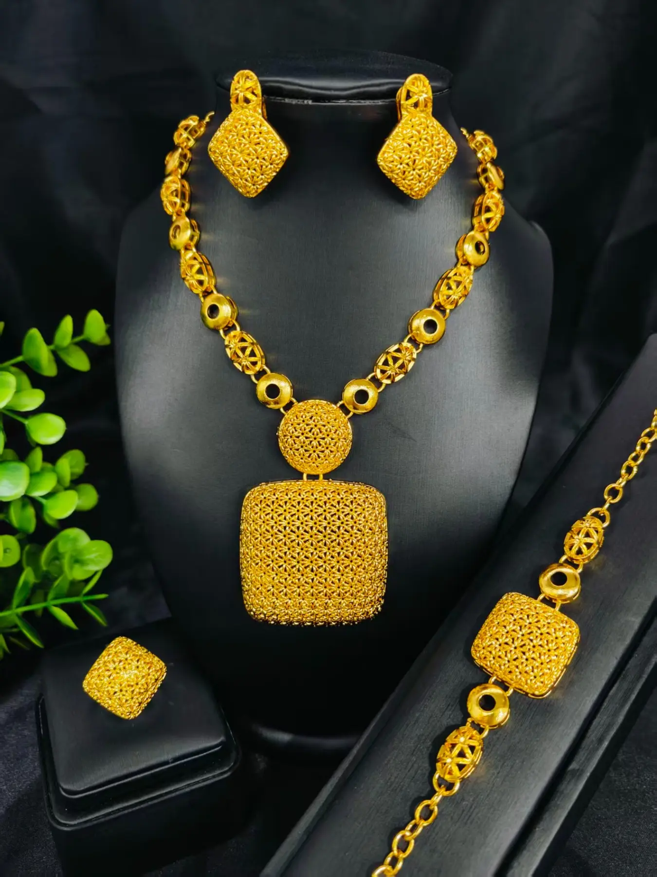 Elegant Ball Pendant Jewelry Set, Necklace Bracelet Ring Earrings, Ethnic Style, Bridal Wedding Jewelry, Perfect for Weddings & Holidays, Fashion Jewelry Set, Bride Jewelry Set For Wedding Day