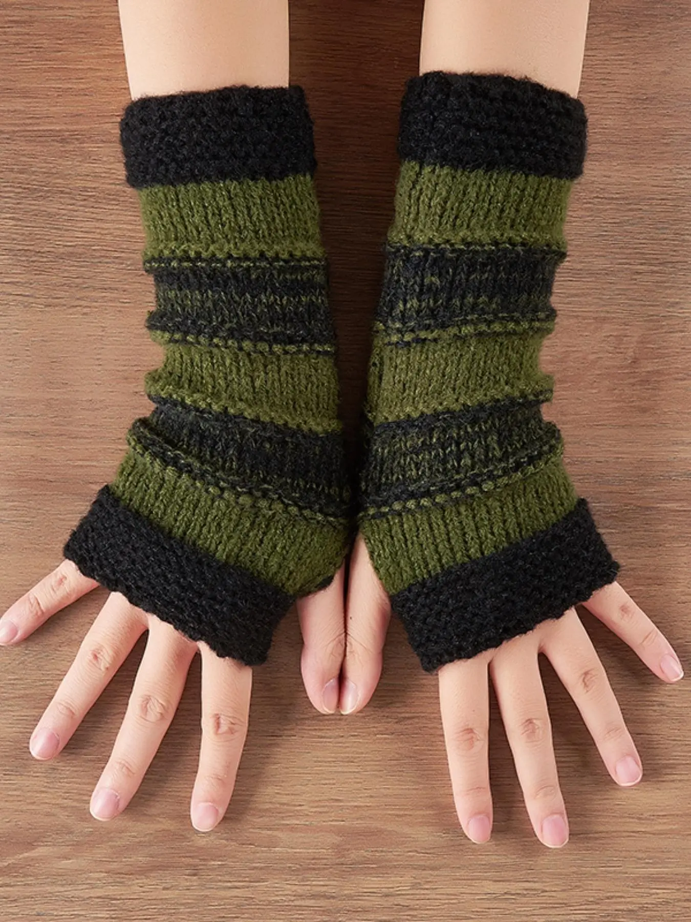 Fashion Striped Fingerless Gloves for Women, Fall & Winter Warm Knit Gloves, Comfortable and Cozy, Perfect Christmas Gift