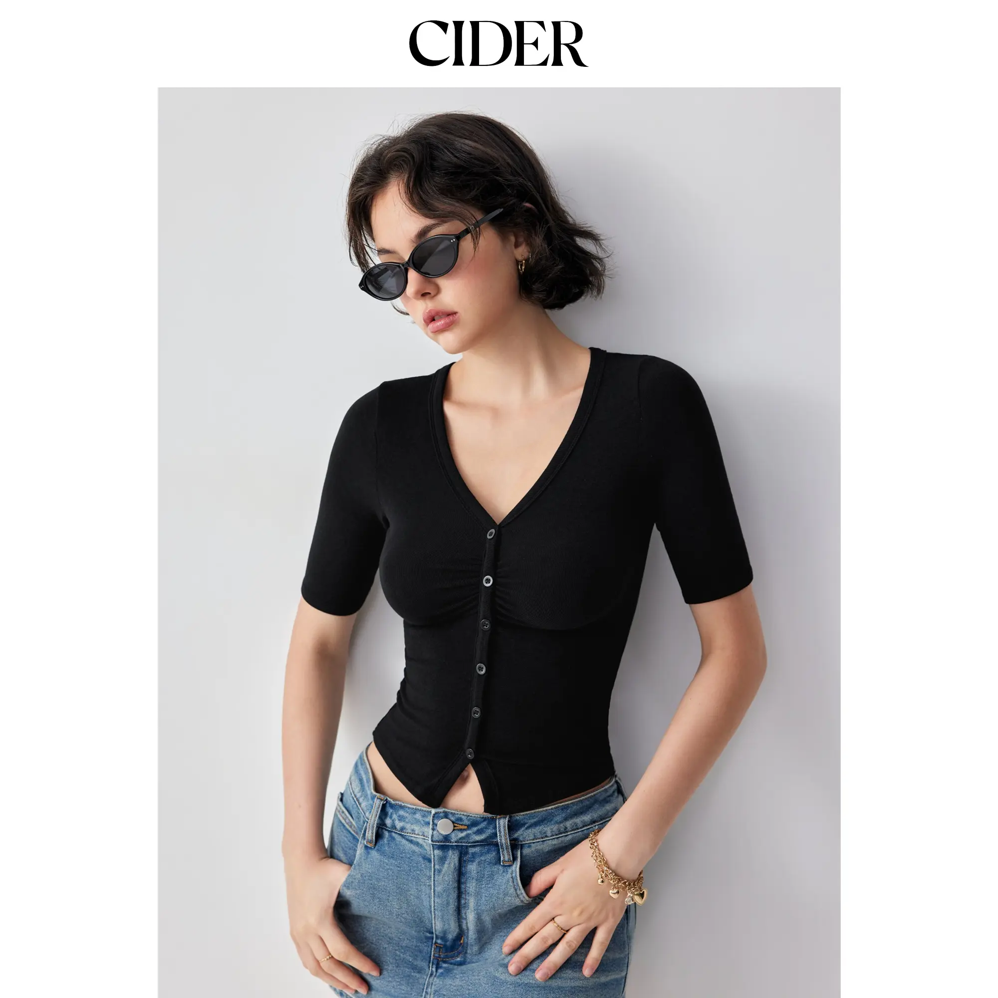 Cider V-neck Mid-length Sleeve Ruched Split Hem Top