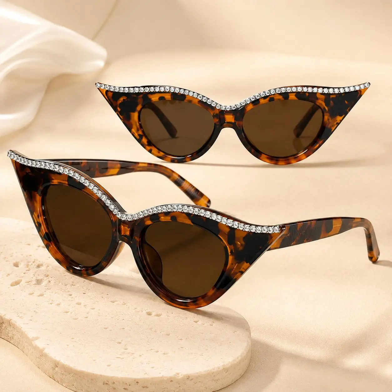 Rhinestone Cat Eye Sunglasses, Tortoise Shell Leopard Print Retro Shades with Sparkly Crystal Trim for Women, Date Nights & Holiday Photos
