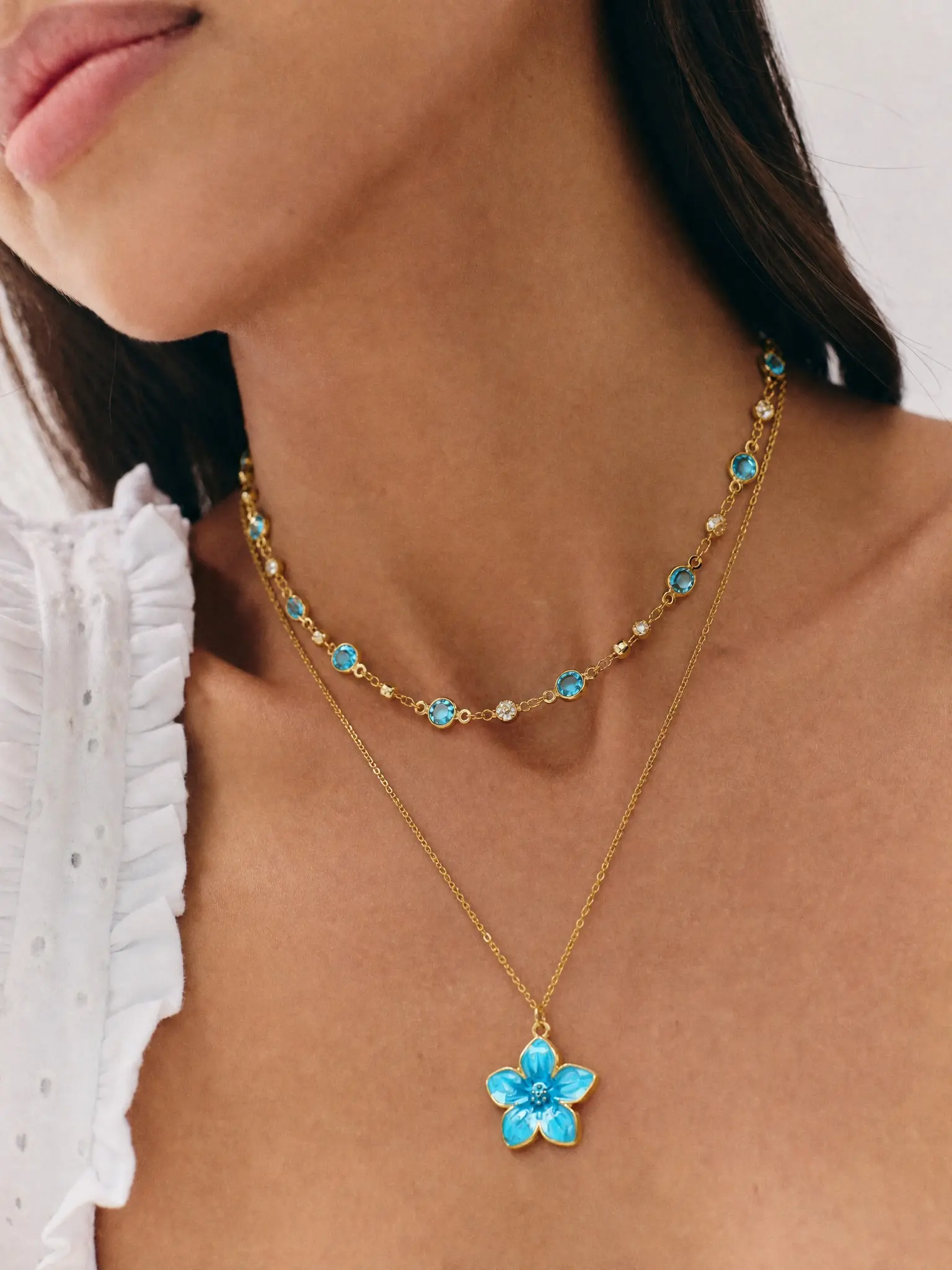 Double Layer Blue Crystal Flower Necklace, Elegant Plain Design, Alloy Chain, Perfect for Halloween, Christmas, New Year, Vacation