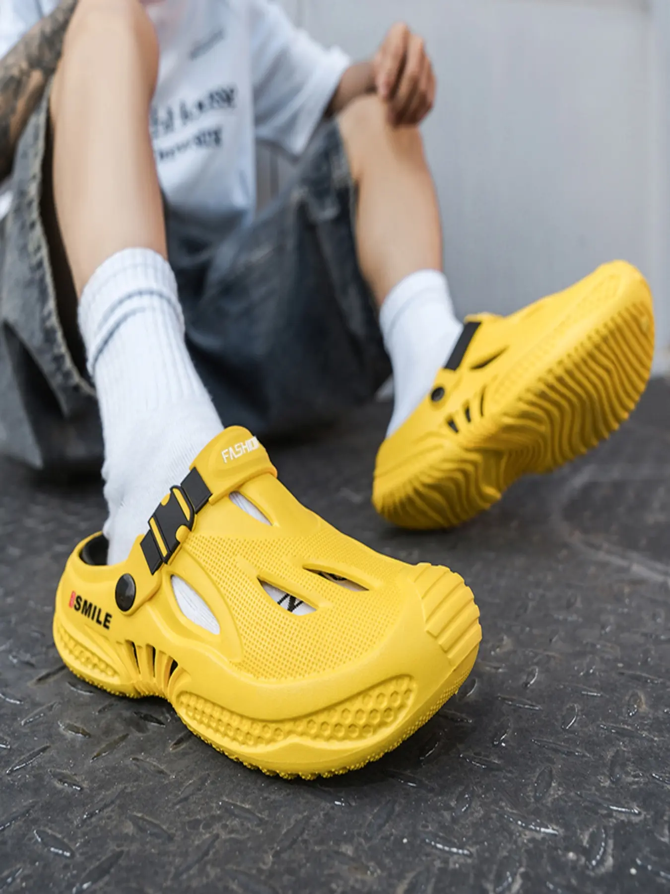 Men Fashion Platform Hollow Out EVA Clogs Adjustable Rotatable Heel Strap Non Slip Breathable Quick Dry Outdoor Beach Water Slippers