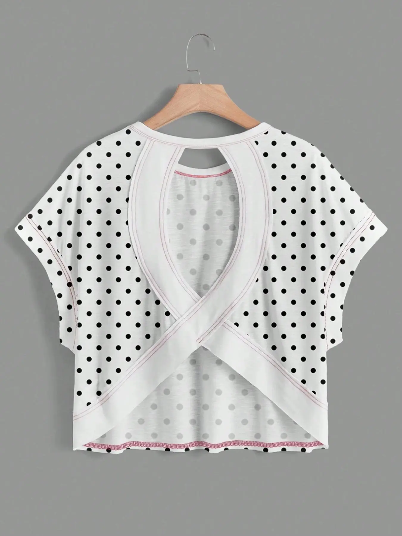 Women's Casual Vibe Polka Dot Batwing Sleeve Backless Cutout Tee, Sporty Top, Loose-Fit Retro T-Shirt for Vacation, Summer Wear