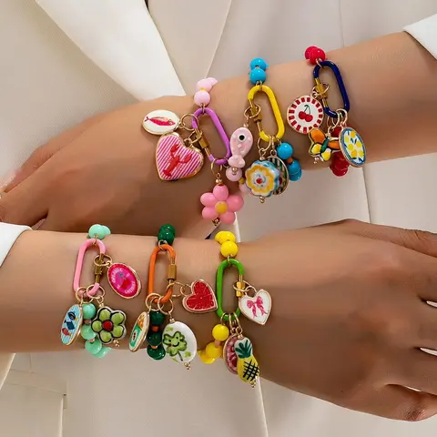 Women's 6 Pcs Colorful Enamel Pendant Beaded Bracelets, Y2K Cute Fruit & Heart Charms with Lobster Clasp, Multicolor Resin Beads Stackable Set, Heart Design Bracelets, Fashion Bracelets