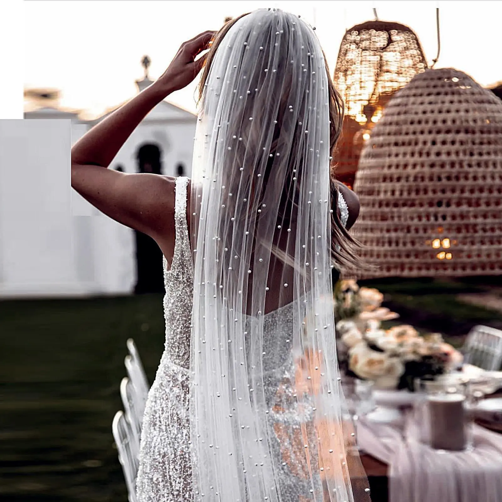 Short Wedding Veil for Bride Pearls Beaded Bridal Veils with Comb Soft Tulle Wedding Accessories Hot Sale Gift for Bride G05