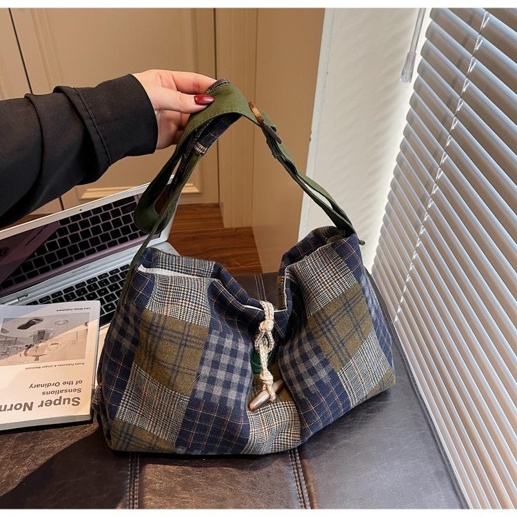 New Winter Plaid Crossbody Bag Fashion Retro Texture Square Shoulder Bag Lightweight Casual Leisure Large Capacty Coach Bag
