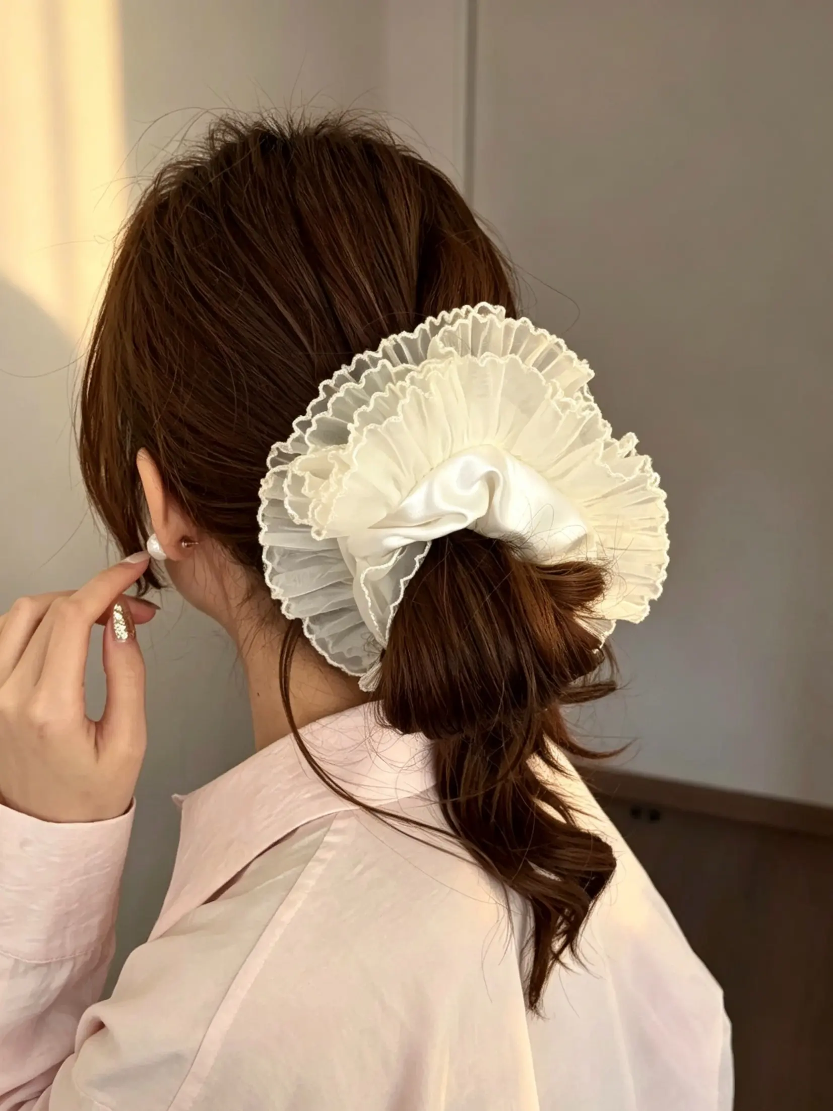 1/2pcs Romantic Ruffled Organza Lace Satin Scrunchie, Vintage Coquette Hair Elastics, Big Gentle Hair Scrunchies for Ponytail Buns Daily Party