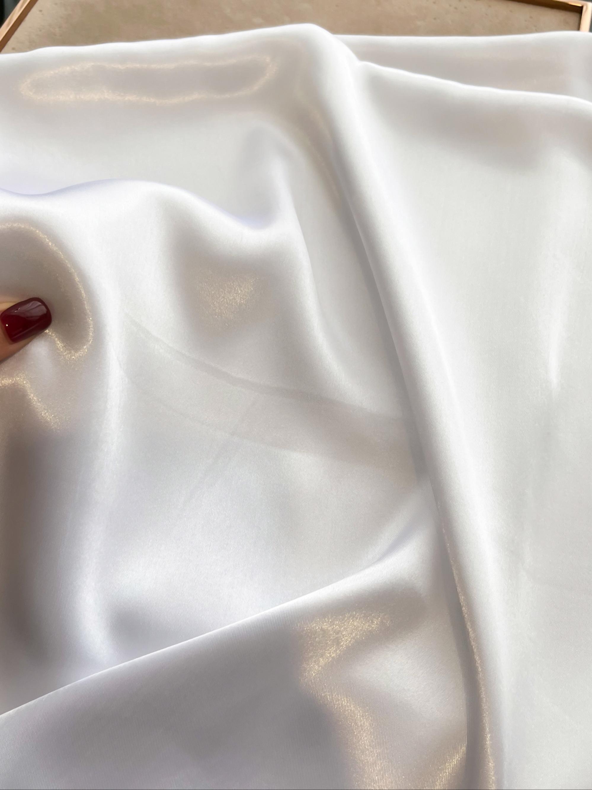 Solid Color Satin Scarf, Soft Windproof Shawl for Women, Fashion Accessories for Daily Wear, Trendy All-match & Exquisite Scarf for Birthday Gift