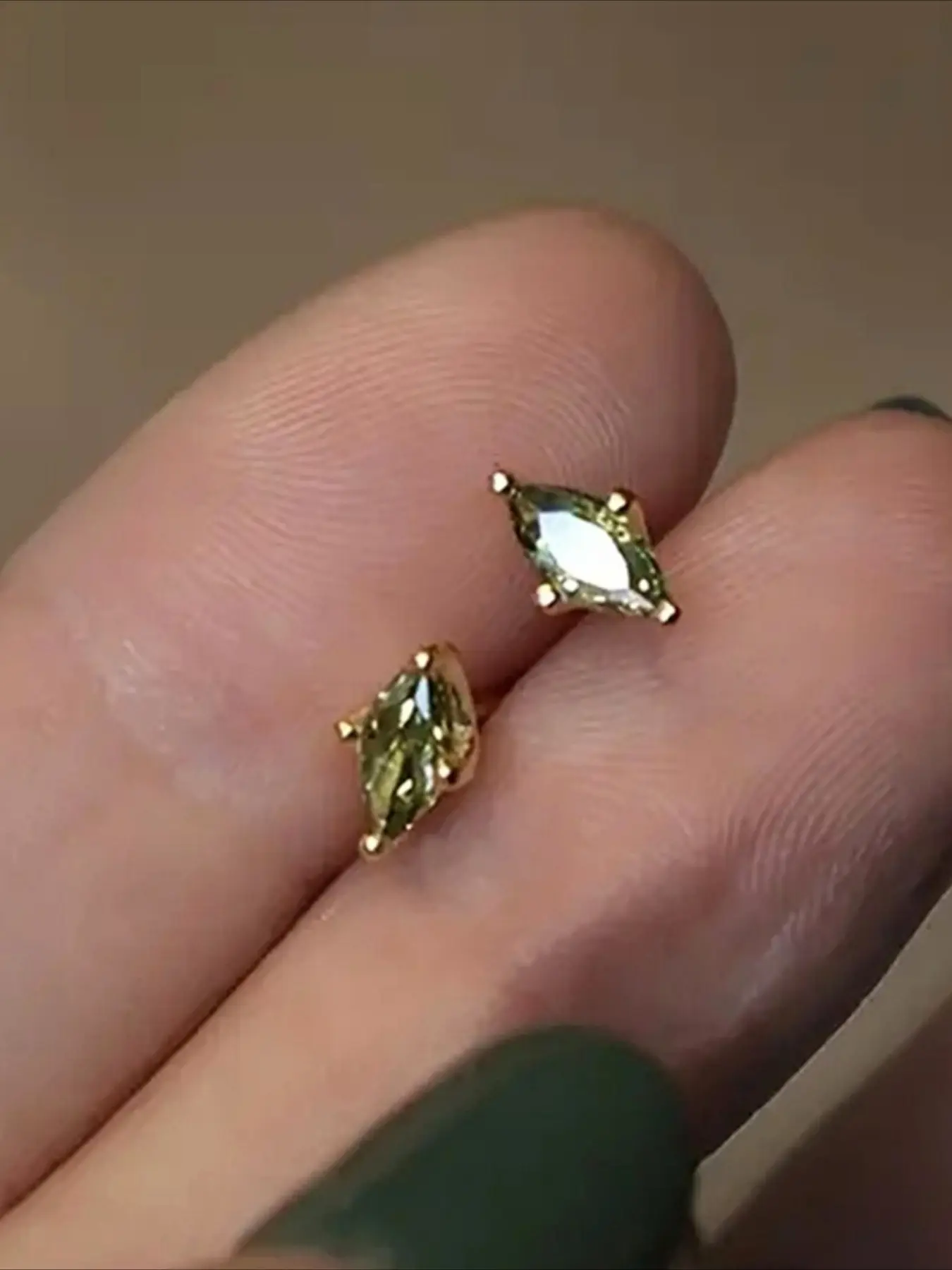 1 pair of fashionable cubic zirconia minimalist style olive green earrings mini delicate girl earrings Trendy Jewelry