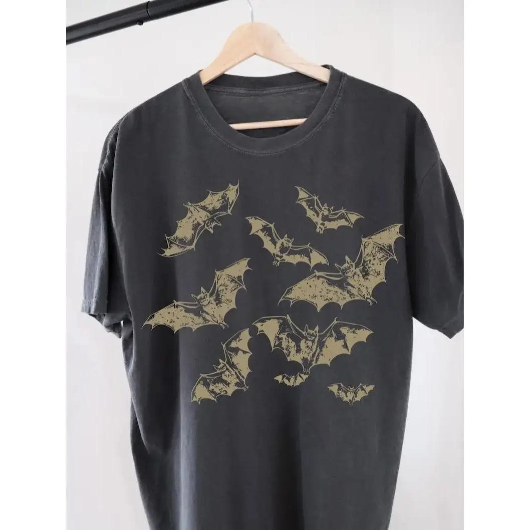 Comfort Colors Vintage 90s Style Bat T-shirt, Retro Gothic Shirt, Vintage Halloween Tee, Goblincore Shirt, Vintage Gothic Vampire Bats Tee