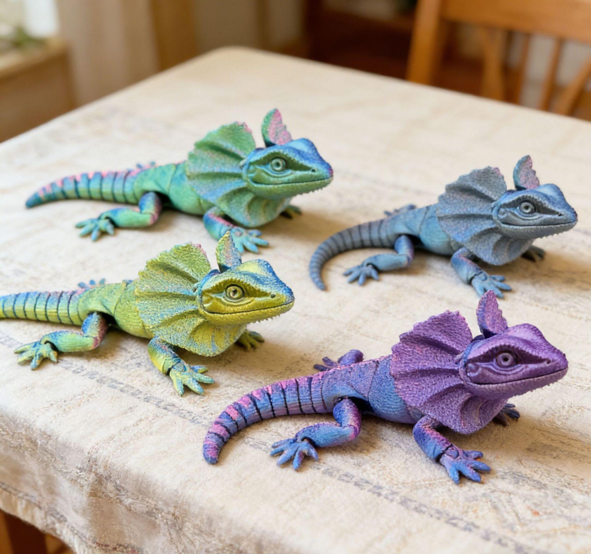 3D Printed Frilled Lizard Toy Articulated Full Body Movable Joints Animal Figurine Birthday Gift