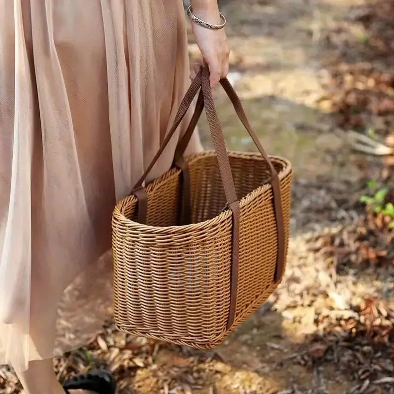 Woven Basket with Handle, 1 Count Handcrafted Rattan-look Plastic Woven Basket, Vintage-inspired Design Picnic Basket for Outdoor Picnics, Storage, and Home Use, Organiser