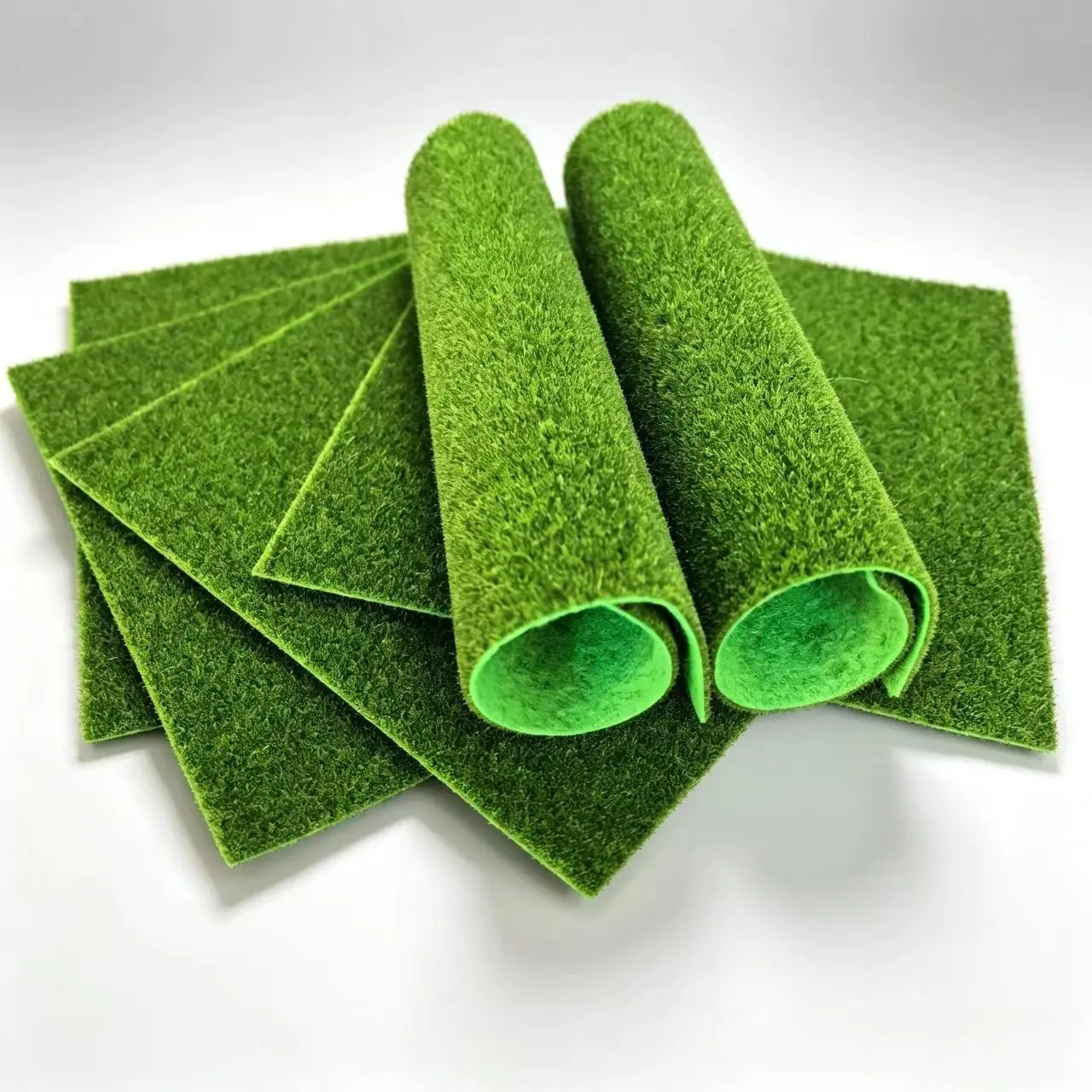 6-Piece Artificial Lawn Moss Pads, 1.5-2mm Thick, DIY Micro Landscape Decor, Realistic Moss Carpet for Home Decoration, Simulation Plants
