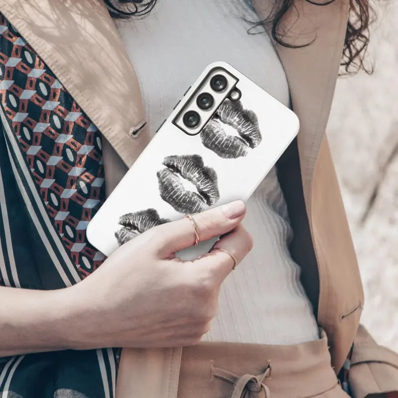 Trendy Y2K Kiss Tough Phone Case, Aesthetic Cool Graphic Cover for iPhone 17 16 15 14 13 12 11 Pro Max, Stylish Protective Accessory Trendy Y2K Kiss Tough Phone Case, Aesthetic Cool Graphic Cover for iPhone 17 16 15 14 13 12 11 Pro Max, Stylish Protective Accessory