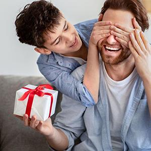 Fall Highland Cow Maple Leaves Coffee Mug - Birthday Gifts For Cow Lovers - Fall Autumn Decor Gifts For Farmhouse Thanksgiving - Highland Cows Gift - 11oz White Ceramic Coffee Tea Mug Drinkware Cup