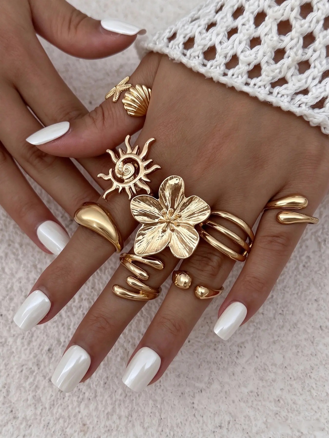8 Pcs Trendy Boho Stack Openable & Adjustable Rings Set,Vintage Gold Floral Sun Seashell Finger Rings,Zinc Alloy Wide Band Women's Rings,Statement Multi Ring, All-Season Jewelry Gift for Parties & Birthdays, Fashion Beautiful Rings