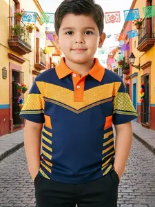 Boys' sporty polo shirt with all-over print; soft against the skin and breathable—the perfect choice for everyday wear