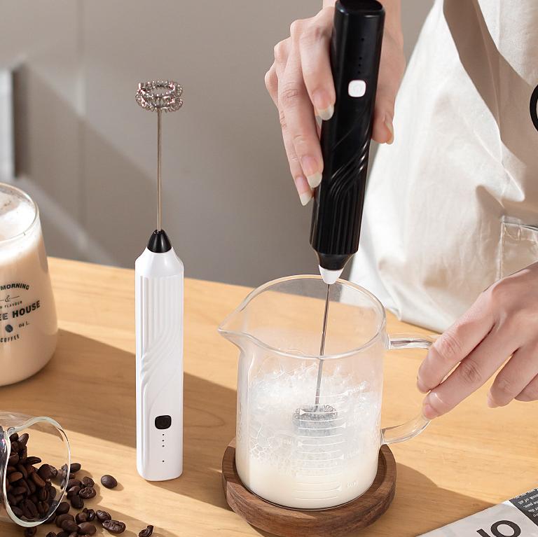 Girly Kitchenware, Cute Electric Milk Frother, Perfect for Latte, Matcha, Coffee & Cozy Home Coffee Moments