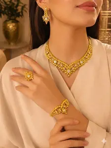 4 piece set of Arab jewelry in the Middle East luxury rhinestone necklace ring bracelet earrings alloy jewelry Bridal Sets suitable for bridal wedding party banquet jewelry, Bridal Accessory