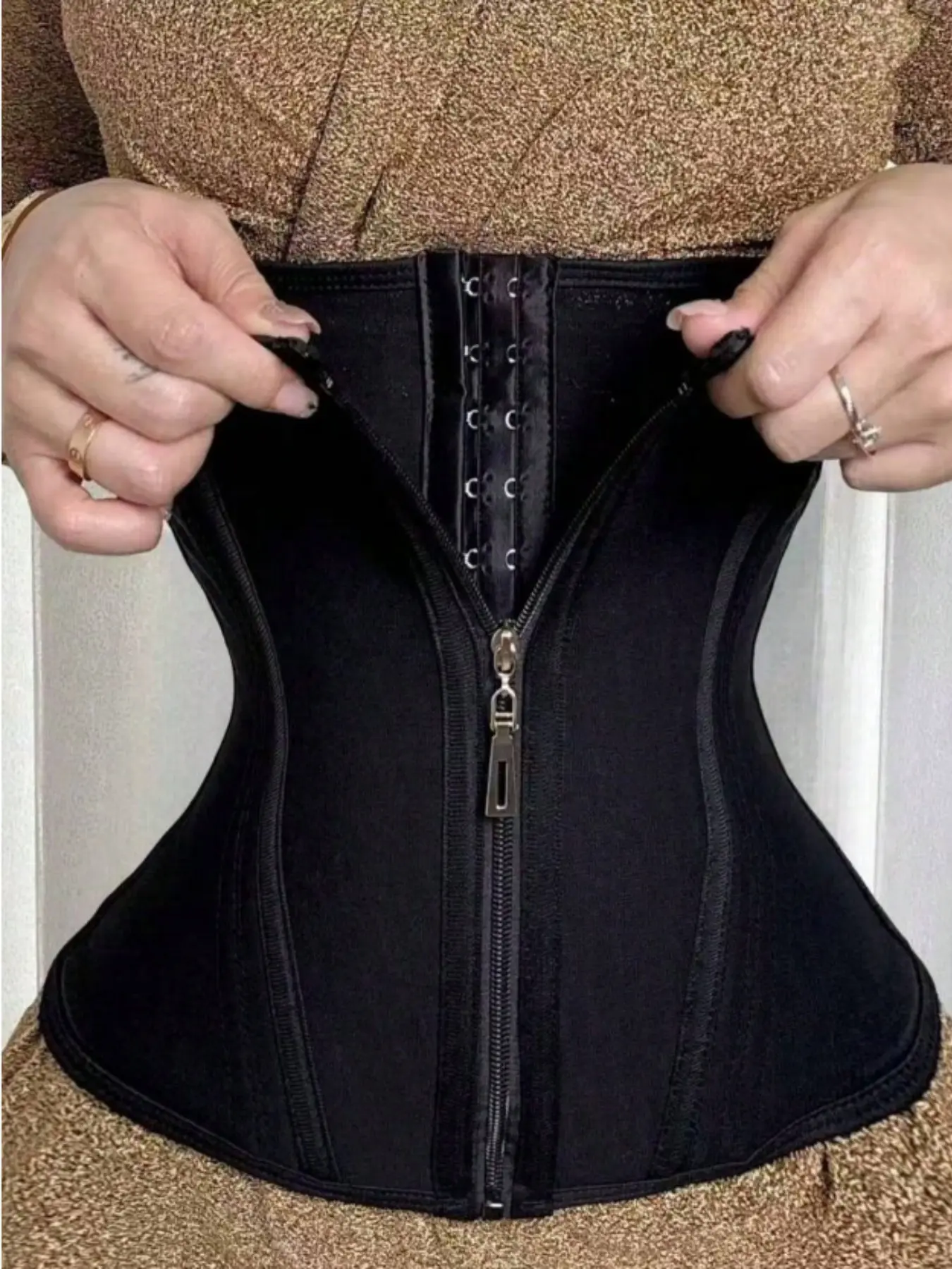 1 Count Women's Women's Elegant Black Design Adjustable Hook Waist Trainer, Tummy Control Shaperwear Belt, Breathable Zippered Waist Cincher with Tummy Trimmer, Fajas, Suitable for Casual Wear & Daily & Sport & Yoga