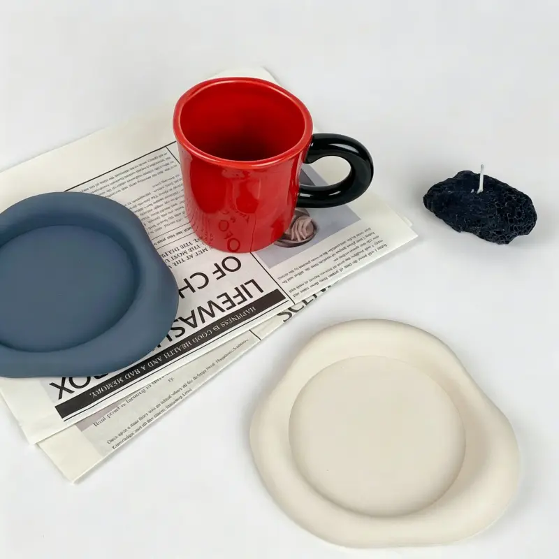 Cloud Shaped Silicone Coaster, 1 Count Modern Irregular Design Heat Resistant Mug Mat, Cup Coasters, Non-slip Washable Coasters for Drinks for Home and Office, Kitchen Coasters,Tableware,Household Placemat