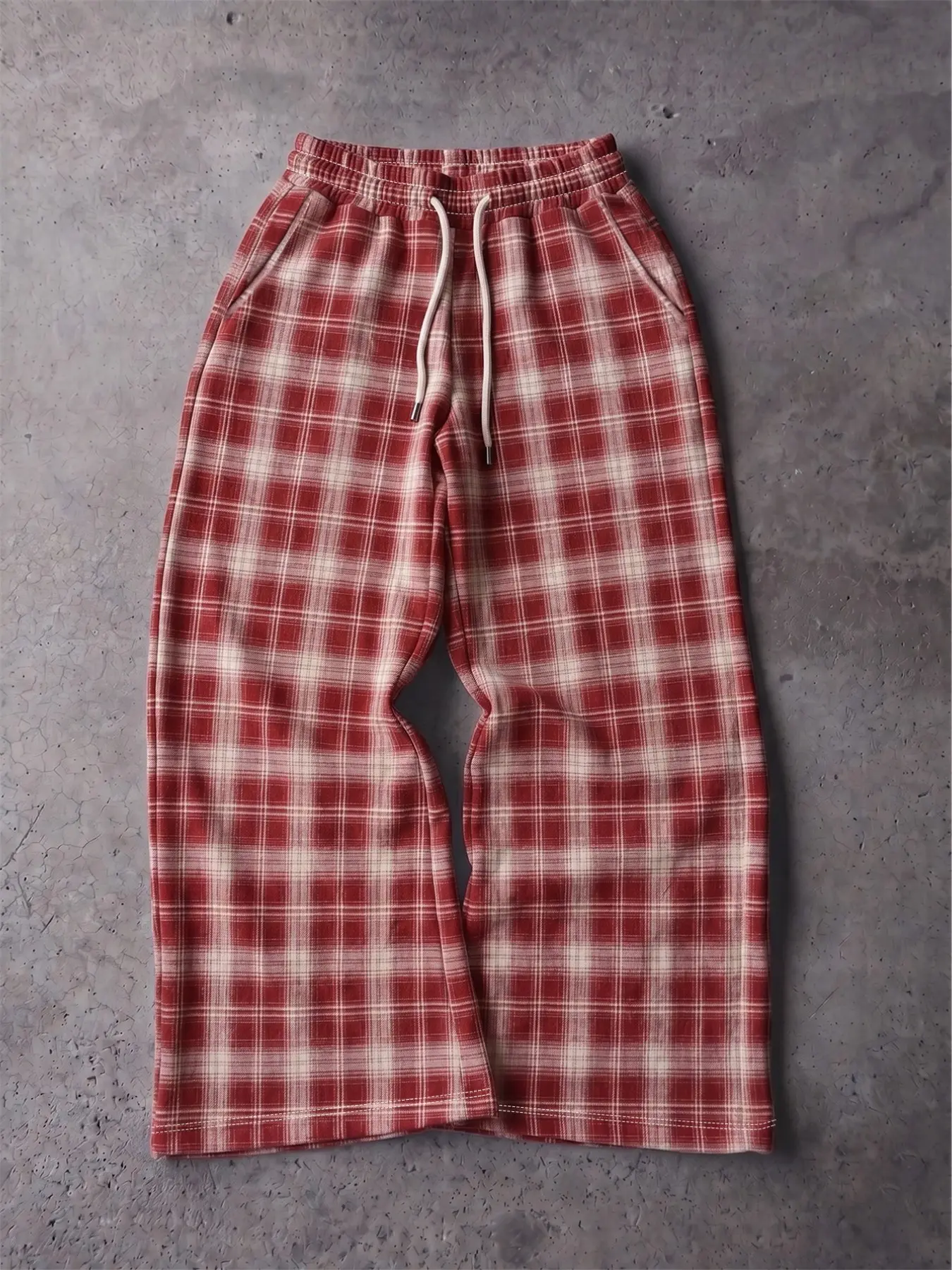Men's Red White Large Plaid Checked Drawstring Elastic Waist Wide Leg Pants, Loose Baggy Street Fit, Soft Light Woven Fabric, Side Pocket Design, Vintage Preppy Y2K Daily Casual Trousers