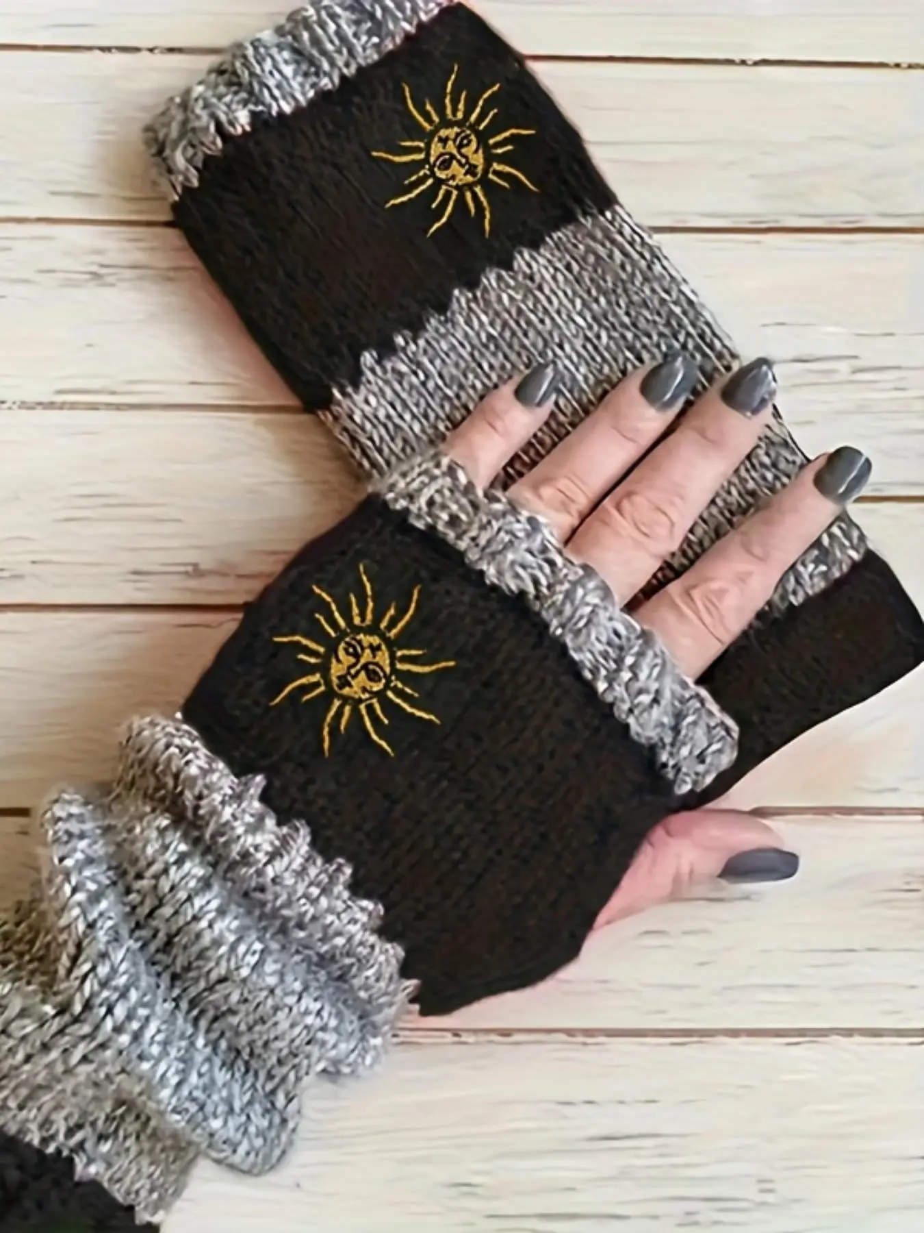 Fall Winter Fashion Women's Sun Embroidered Fingerless Gloves, Soft Warm Elastic Knit Gloves, Unisex Outdoor Activity Gloves for Cold Weather