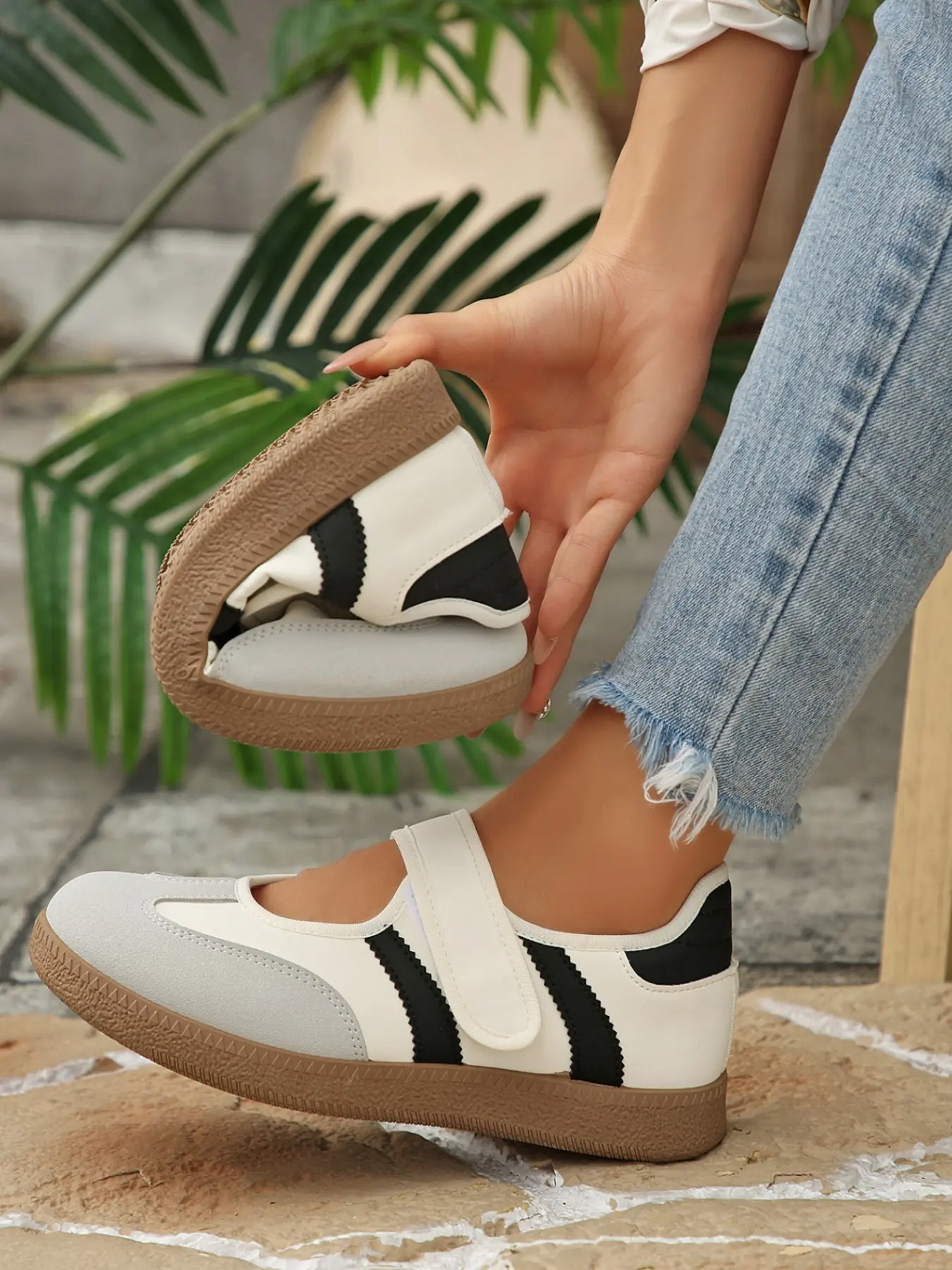Women's Patchwork Mary Jane Canvas Shoes, Velcro Strap Soft Sole Casual Flat Sneakers, Breathable Low Top Training Sports Shoes, Stylish Sneaker