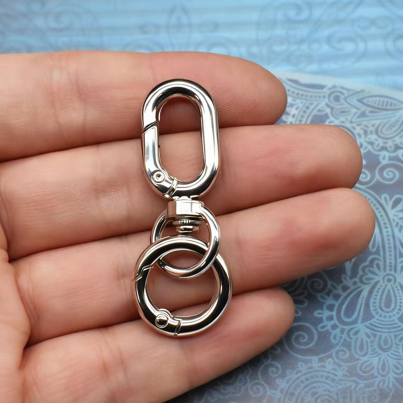 Stylish Zinc Alloy Oval "Egg" Buckle — Metal Toggle Clasp, Egg-Shaped Interlocking Link, Open Spring-Loaded Hook