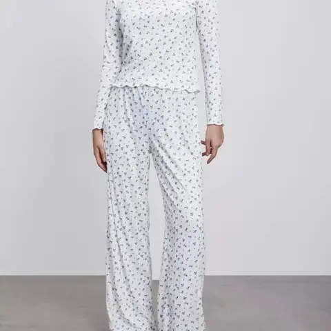 Two-Piece Set Women's Ditsy Floral Print Top & Pants Pyjama, Casual Comfy Long Sleeve Top & Trousers PJ Set, Women's Sleepwear for Spring & Fall, Loungewear Pajama Set, Floral Print Pajamas