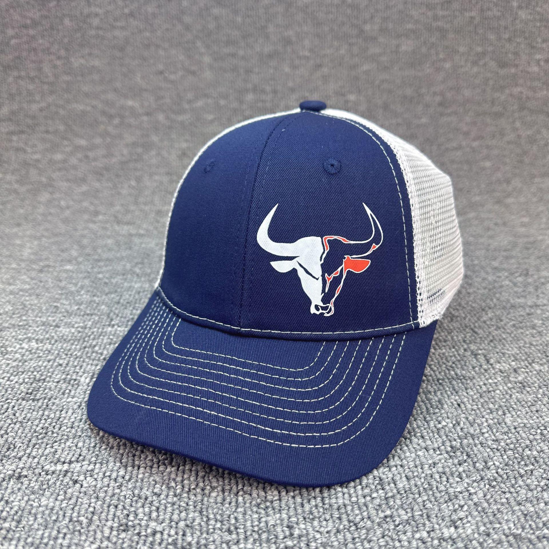 New cow head print sunshade mesh cap, casual baseball cap for European and American men and women, suitable for couples, versatile