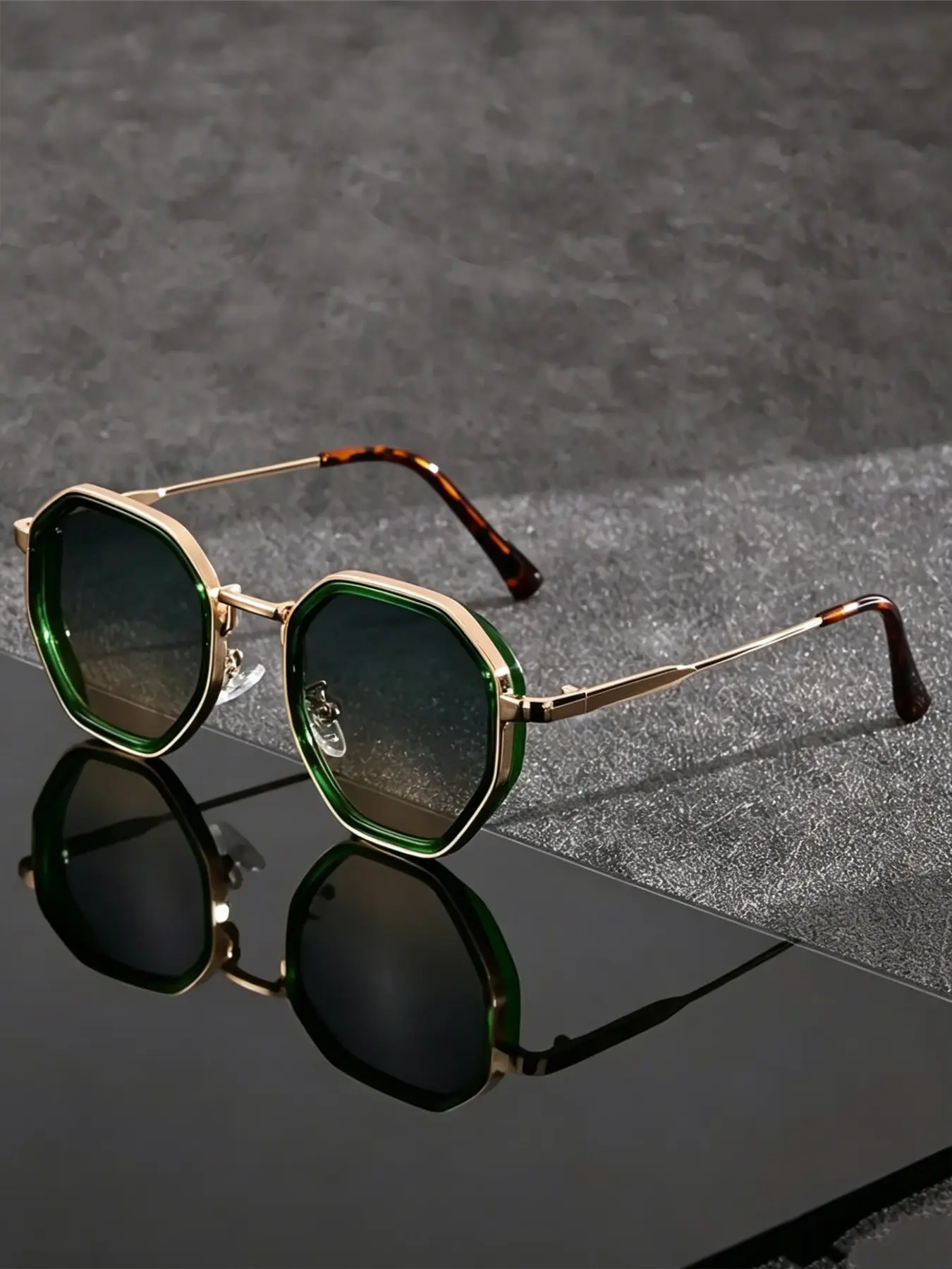 Luxury Gold Trim Dual-Layer Polygon Sunglasses, Vintage Octagon Shades, Ultra-Light Metal Frame, Round Face Complement, Street Style, Business Use, Classic Sunglasses
