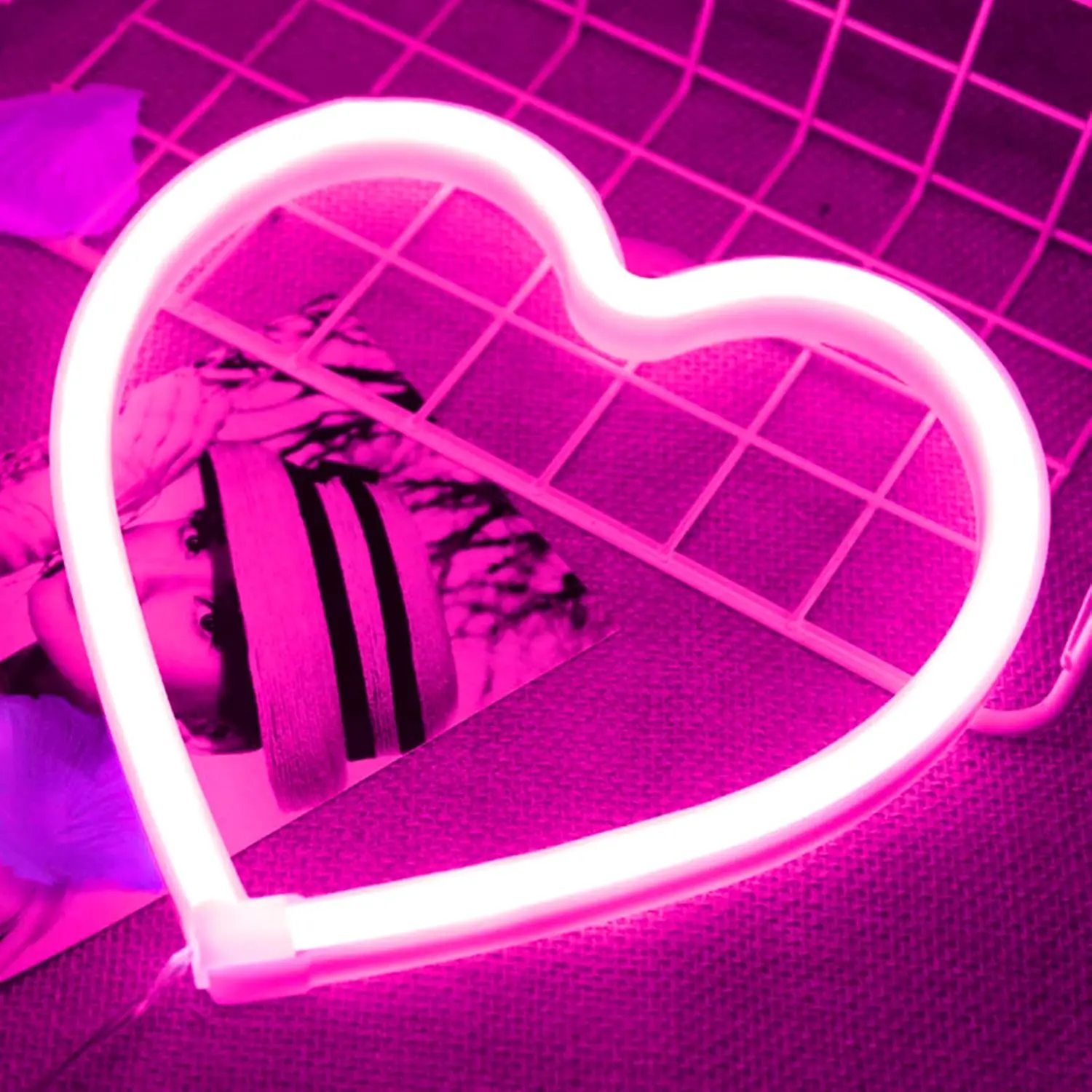 Heart Neon Sign,  Operated or USB  LED Neon Light for Party, Cute Valentine's Day Decor and   Decoration Lamp, Table & Wall Decoration Light, Mother's Day  and