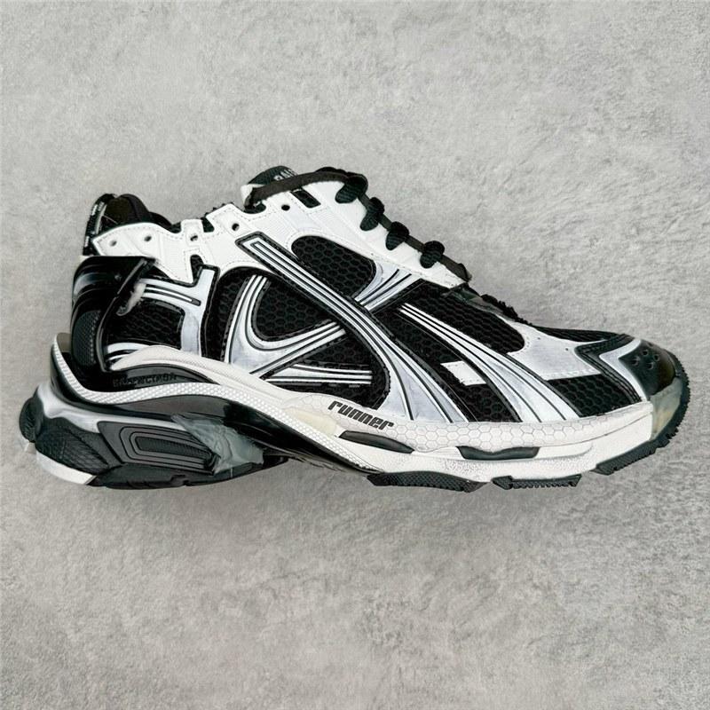 2026 Vintage Height-Increasing Running Shoes, Casual and Comfortable Lace-Up Sneakers (Unisex)