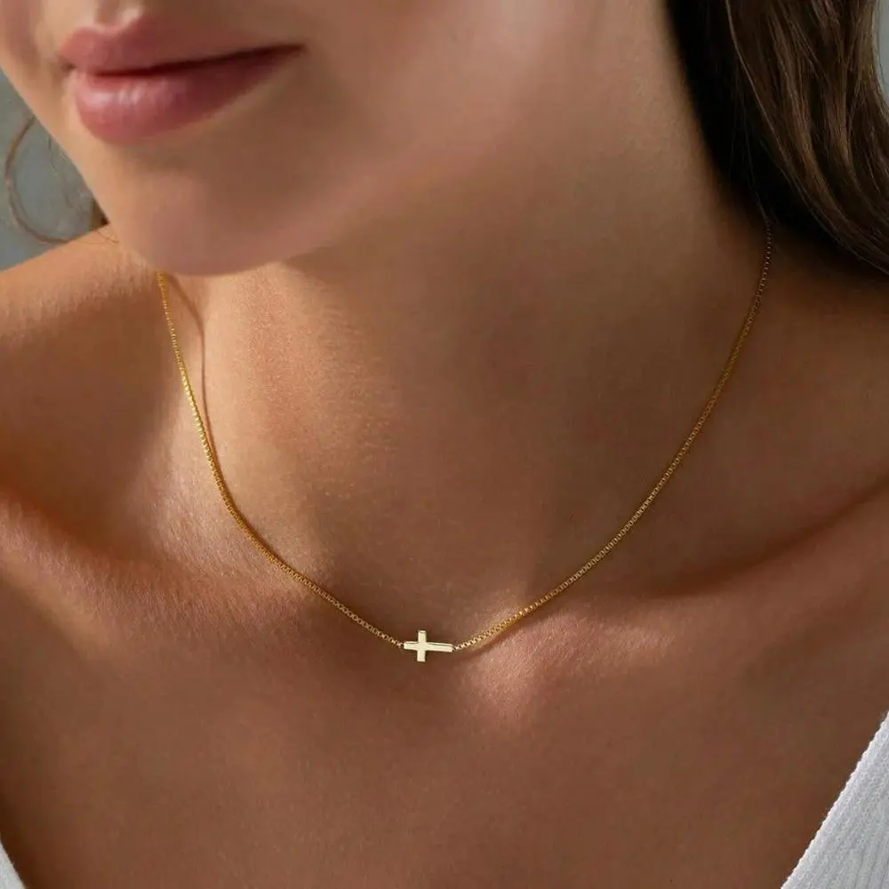 Women's Minimalist Sideways Cross Necklace - 40cm Main Chain with 5cm Extender, 6mm Artificial Gemstone-Inset, Plated Metal, Adjustable, Fade & Oxidation-Resistant, Casual Wear Faith Jewelry