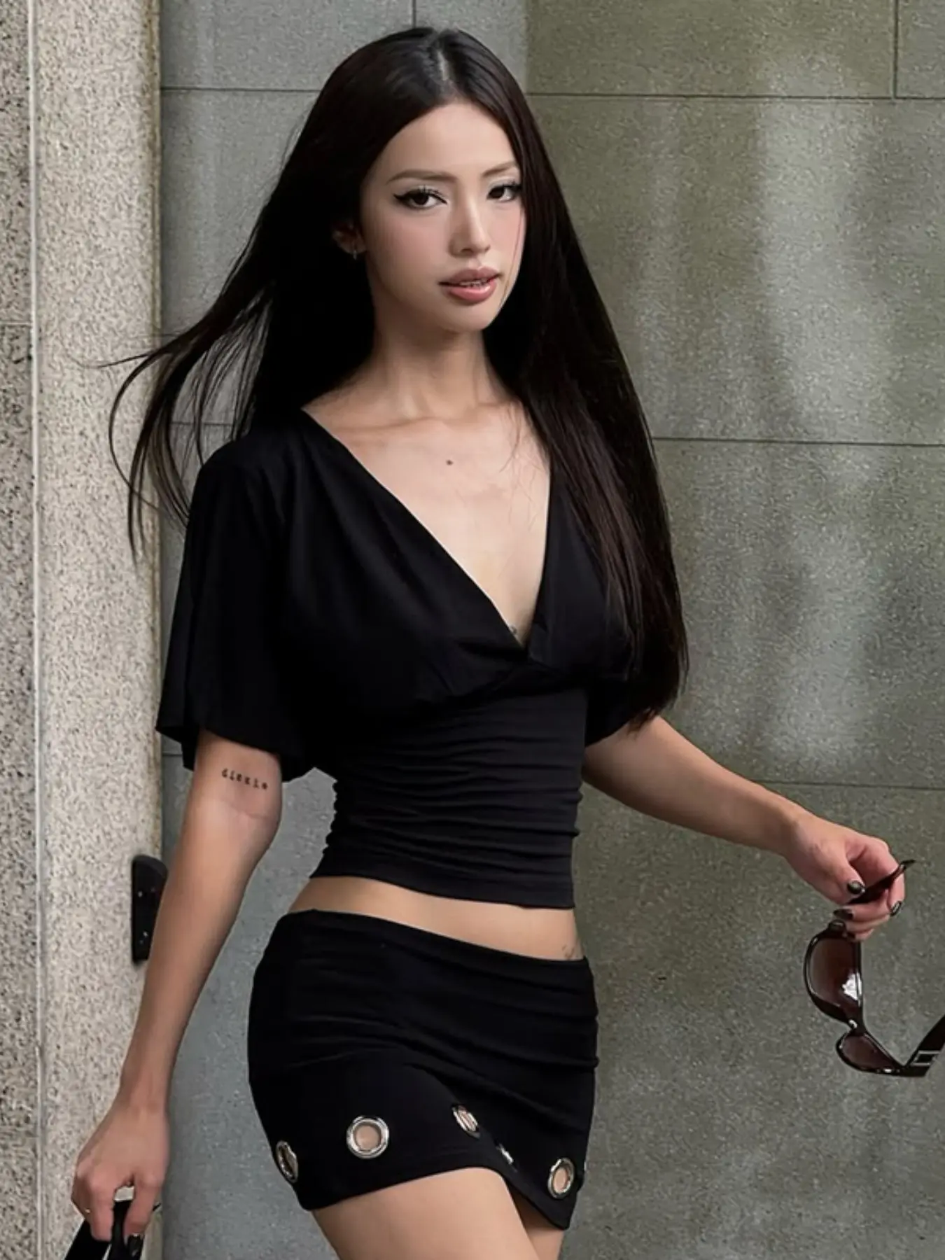 Women Summer Sexy Minimalist Short Sleeve V Neck Backless T Shirt Tops Tee