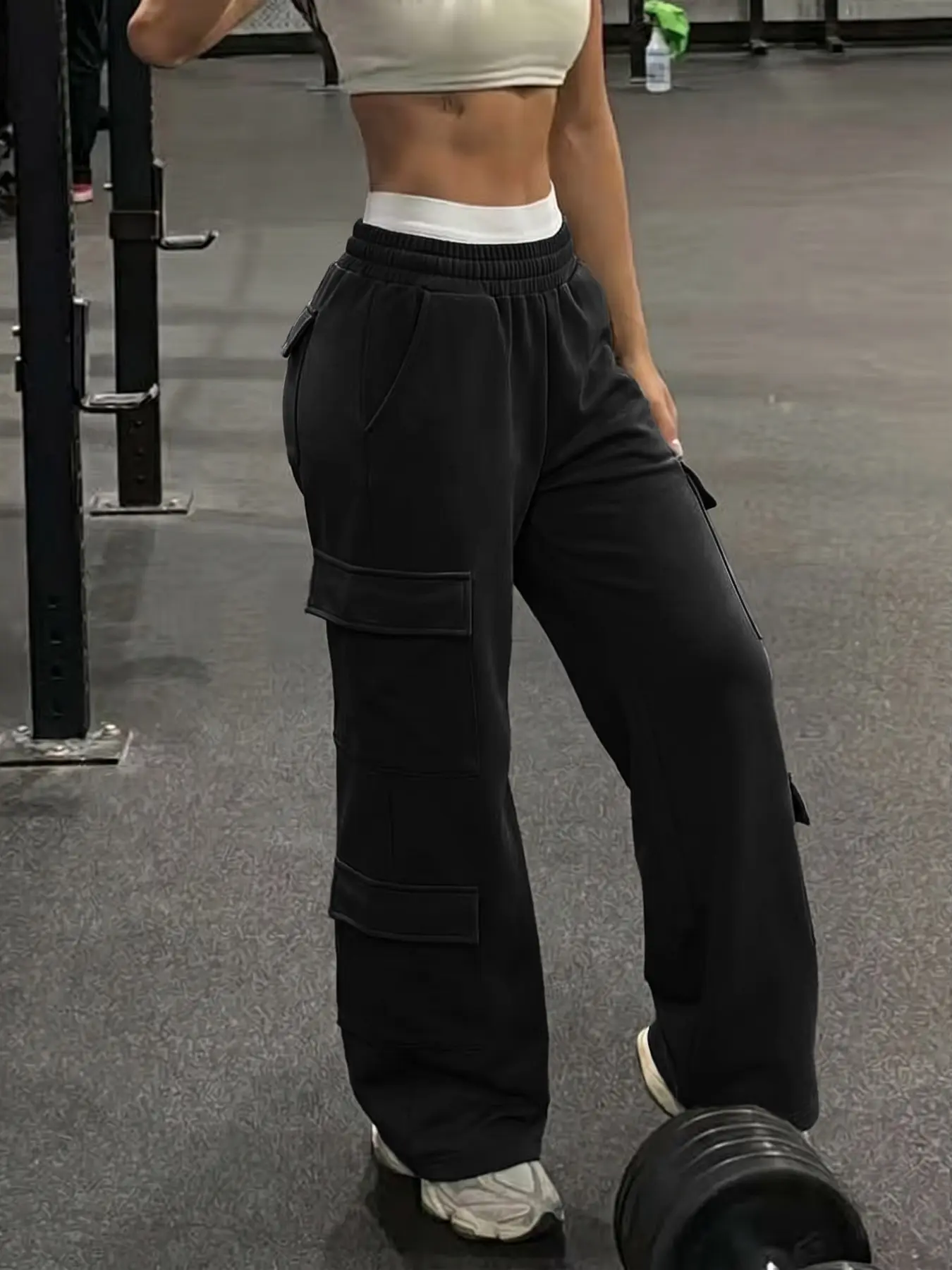 Black Wide Leg Cargo Sweatpants Women High Waist Loose Fit Straight Leg Joggers Elastic Waist Pocket Trousers Casual Streetwear Athletic Activewear Athleisure Workout Lounge Pants Daily Sport Fashion