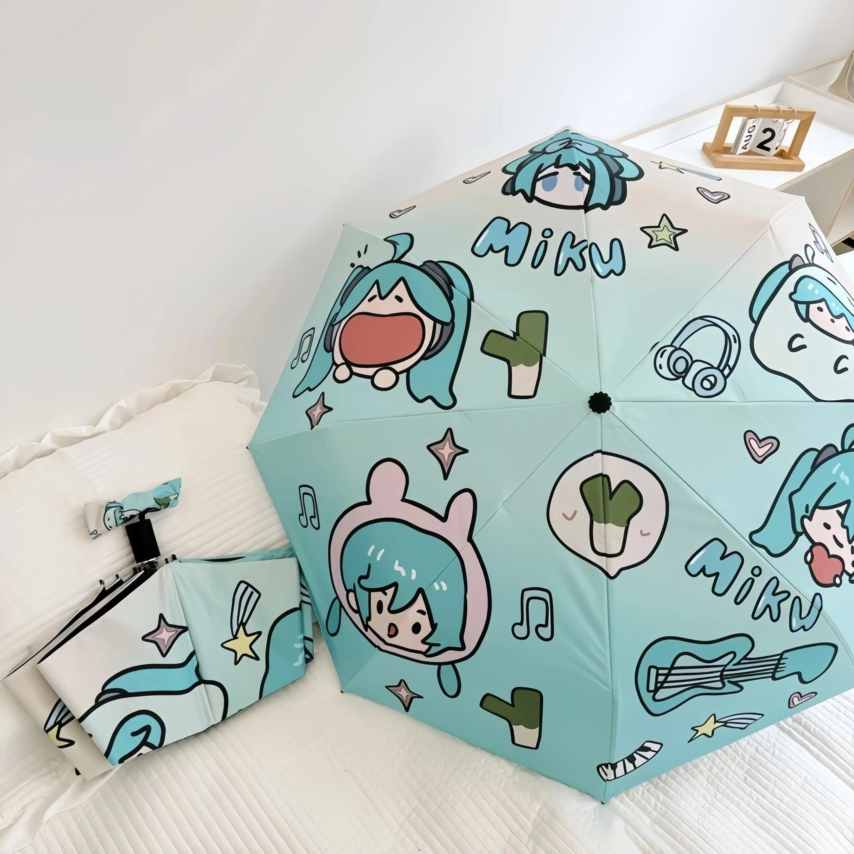 Hatsune Miku Umbrella Anime Kawaii Cute UV Parasol Outdoors Tourism Sandy Beach Sunshade Portable Automatic Folding Umbrellas Classic & Novelty Toy